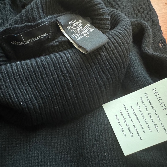 Victoria’s Secret Moda International Crochet Turtleneck Sweater Dress. Sz L. - Picture 4 of 4